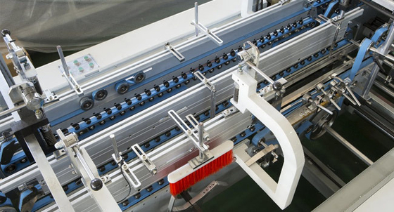 Высокоскоростная автоматическая складчатость коробки машины Gluer папки коробки и машина клеить