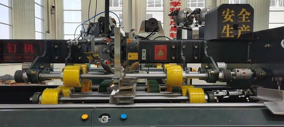 Модель управлением 2000 PLC машины Semi автоматической двойной части сервопривода одиночной шить