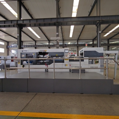 Управление PLC Автомобильная Картонная Картонная Режущая Машина