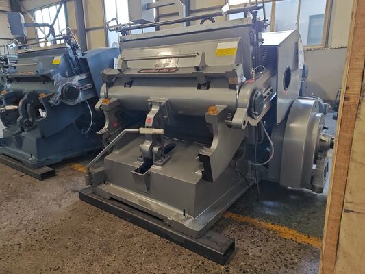 ML1200 Машина для ручной резки на гипсокартоне с 20 шт/мин Скорость и размер 1200 * 830 мм, имеющая четыре системы безопасности