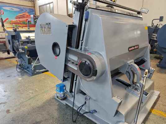 ML1500 Semi Automatic Corrugated Carton Die Cutting Machine with Electric Suction Plate Brake Clutch and Four Insurance Parts for Safe Operation